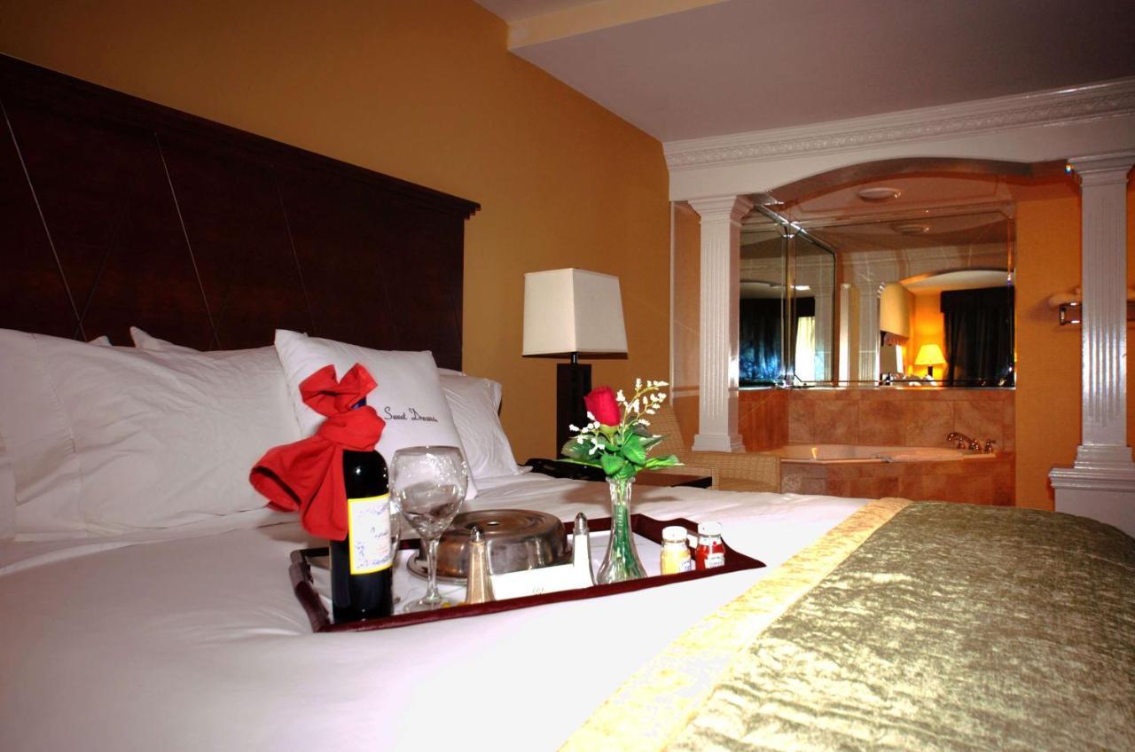 Doubletree By Hilton Fayetteville Extérieur photo