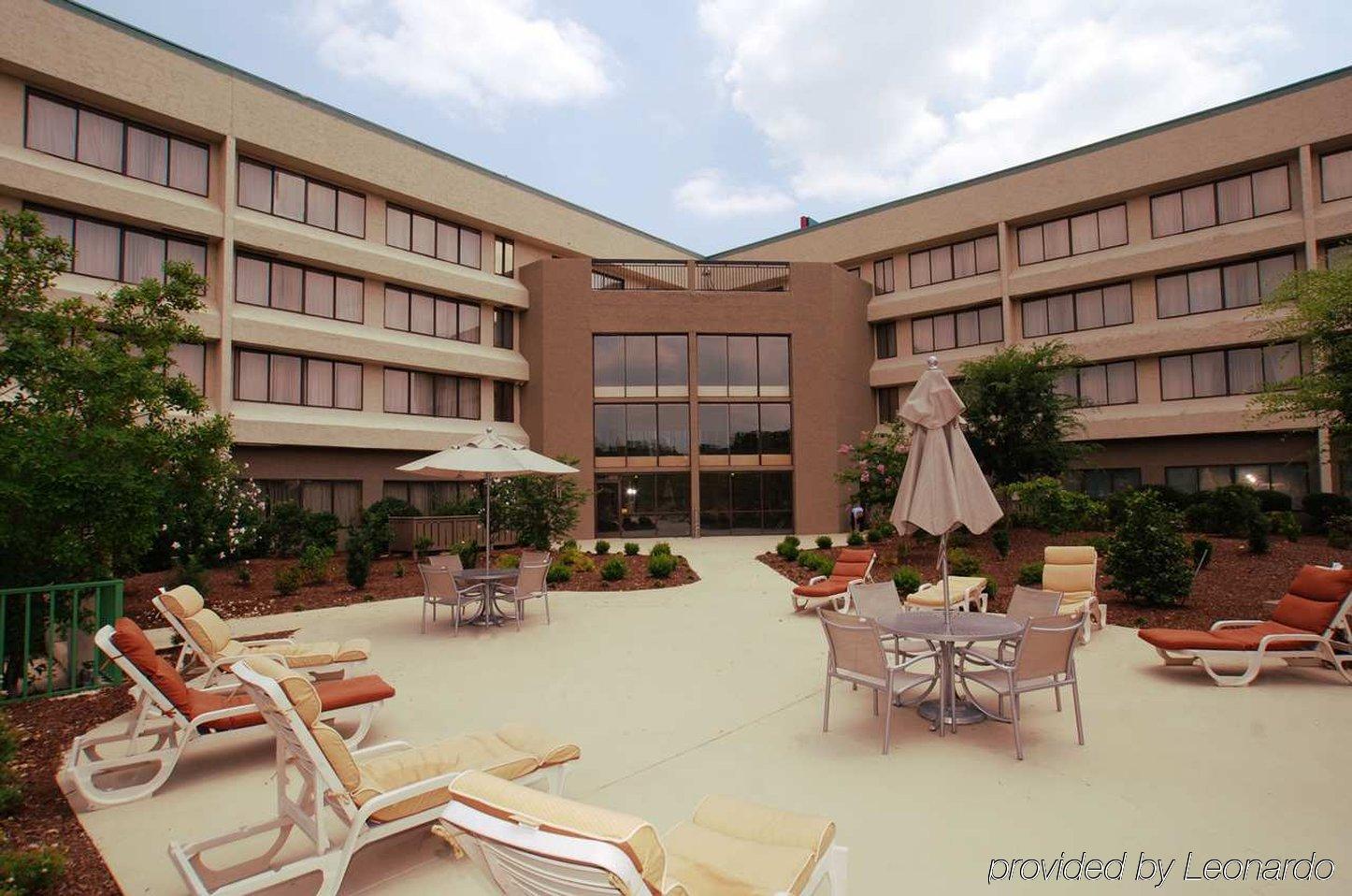 Doubletree By Hilton Fayetteville Extérieur photo