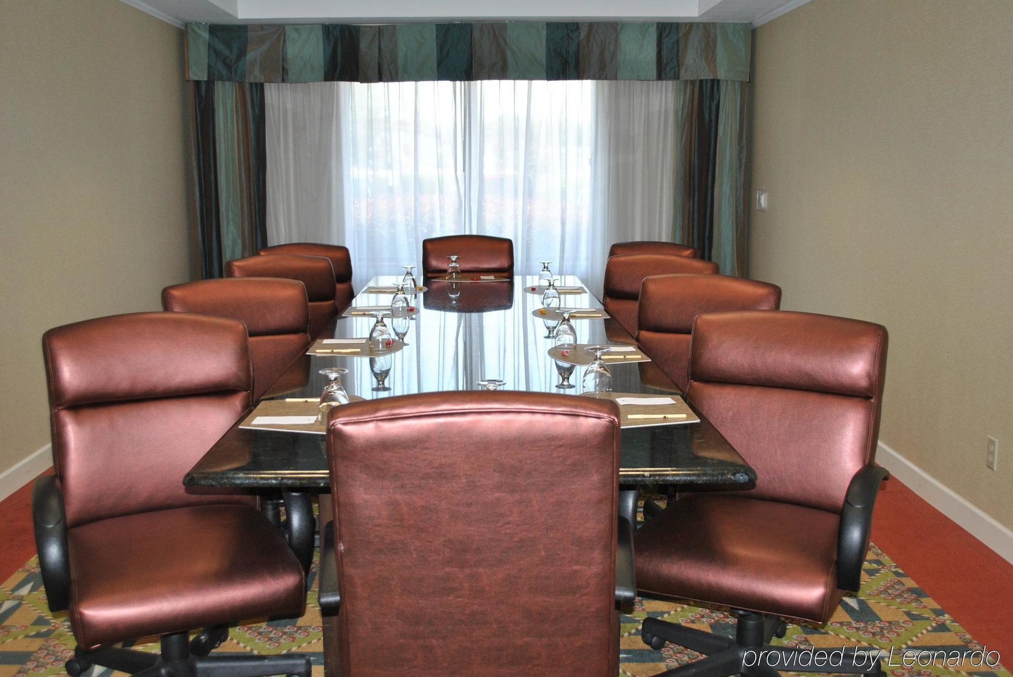 Doubletree By Hilton Fayetteville Extérieur photo