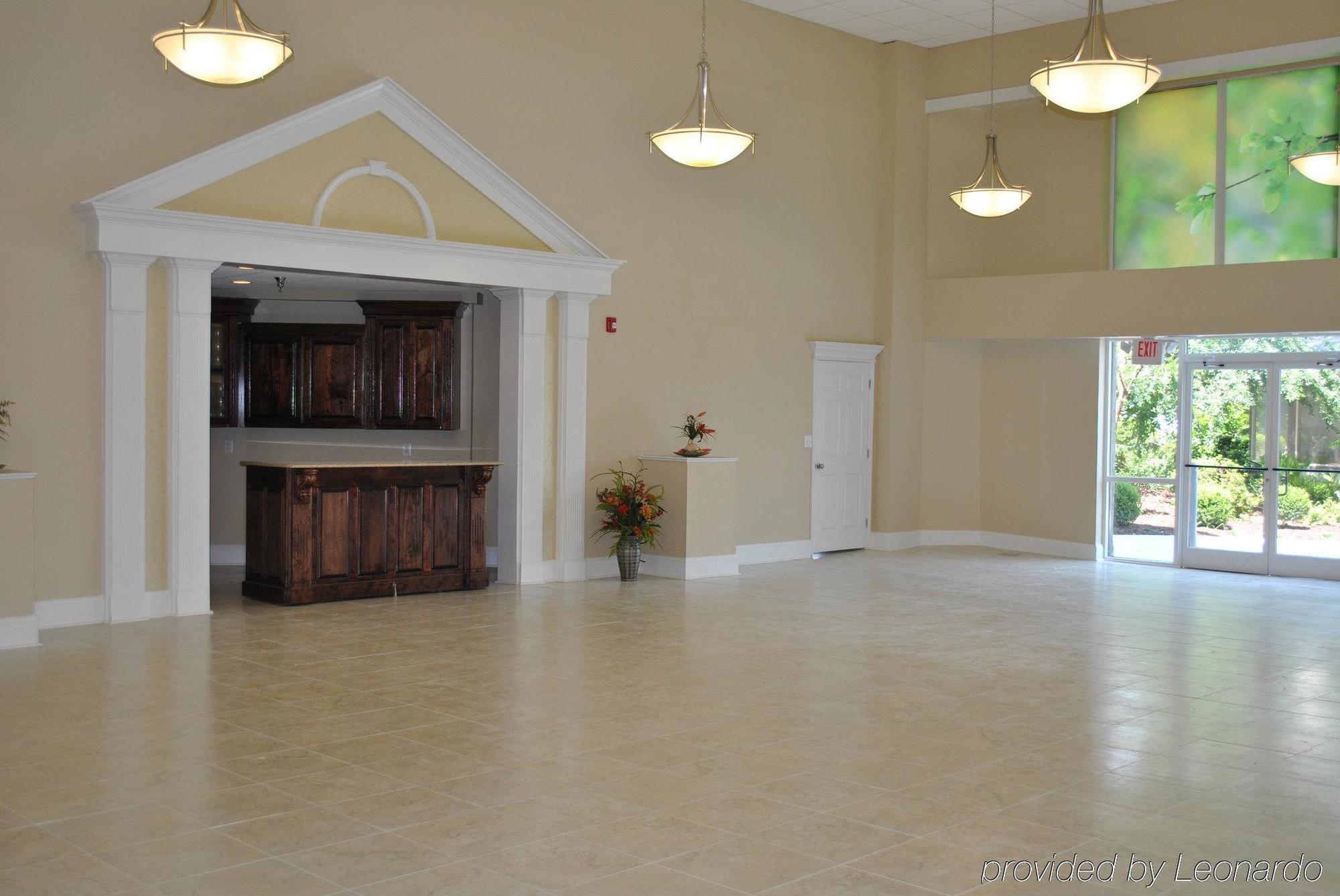 Doubletree By Hilton Fayetteville Extérieur photo