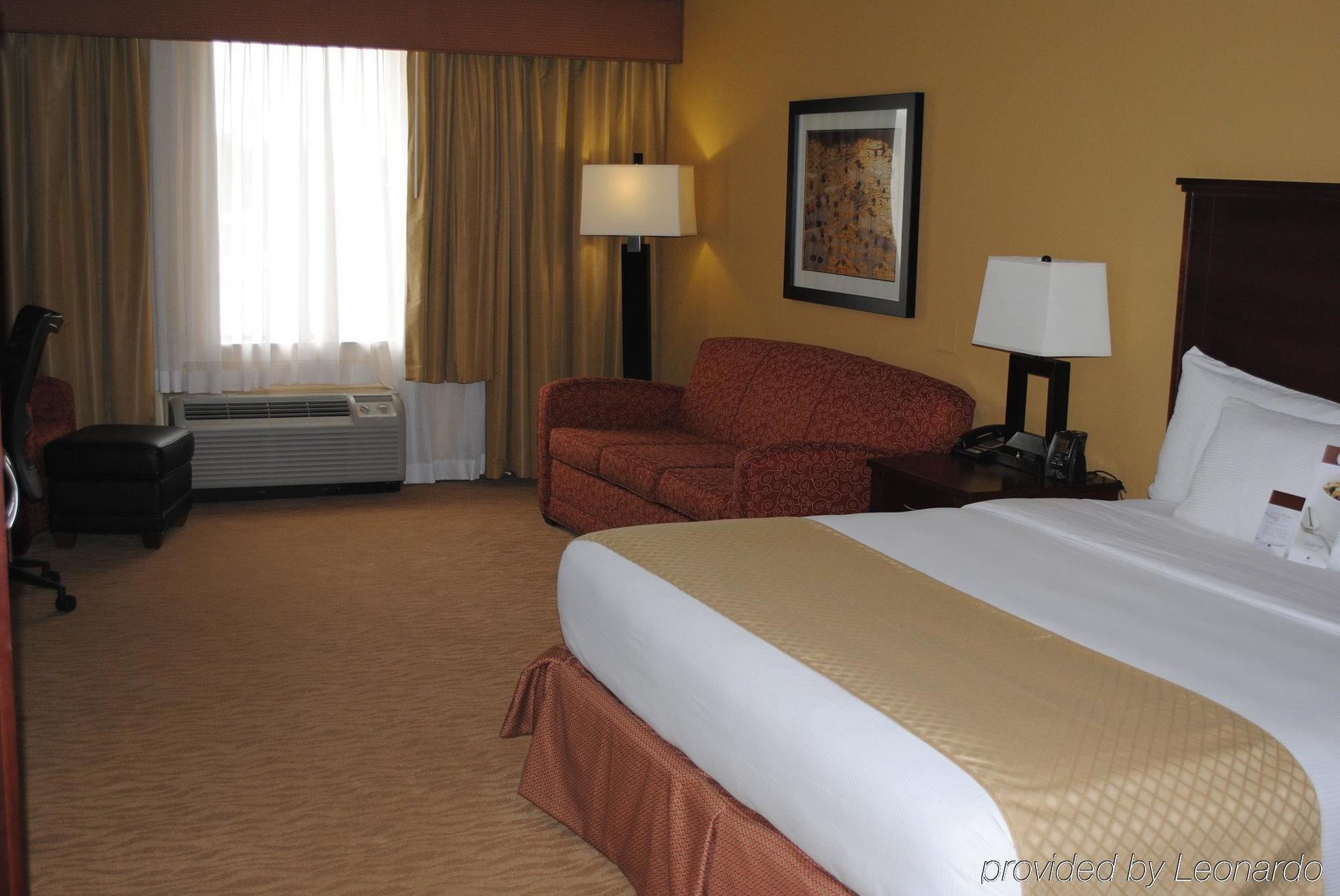 Doubletree By Hilton Fayetteville Extérieur photo