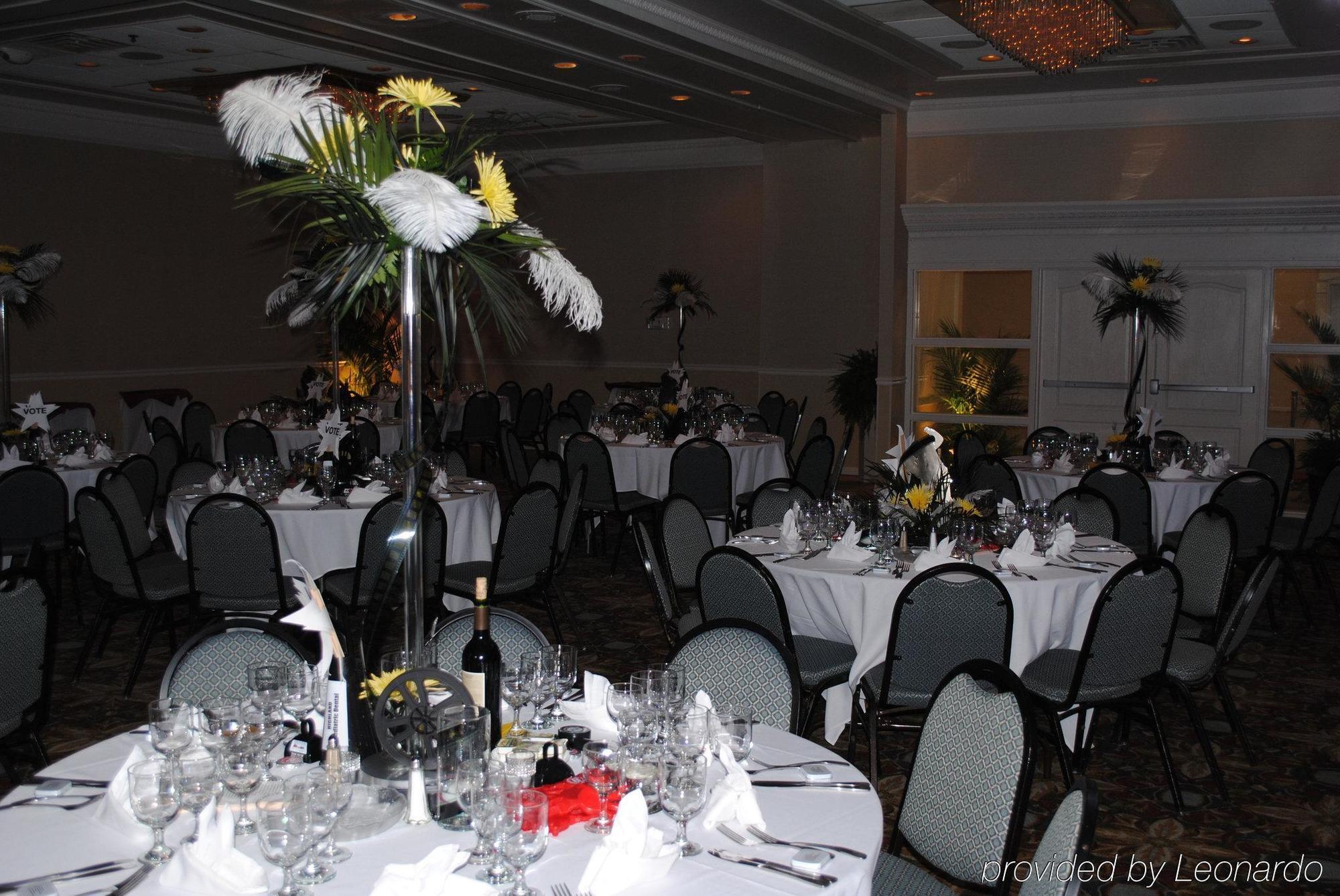 Doubletree By Hilton Fayetteville Extérieur photo