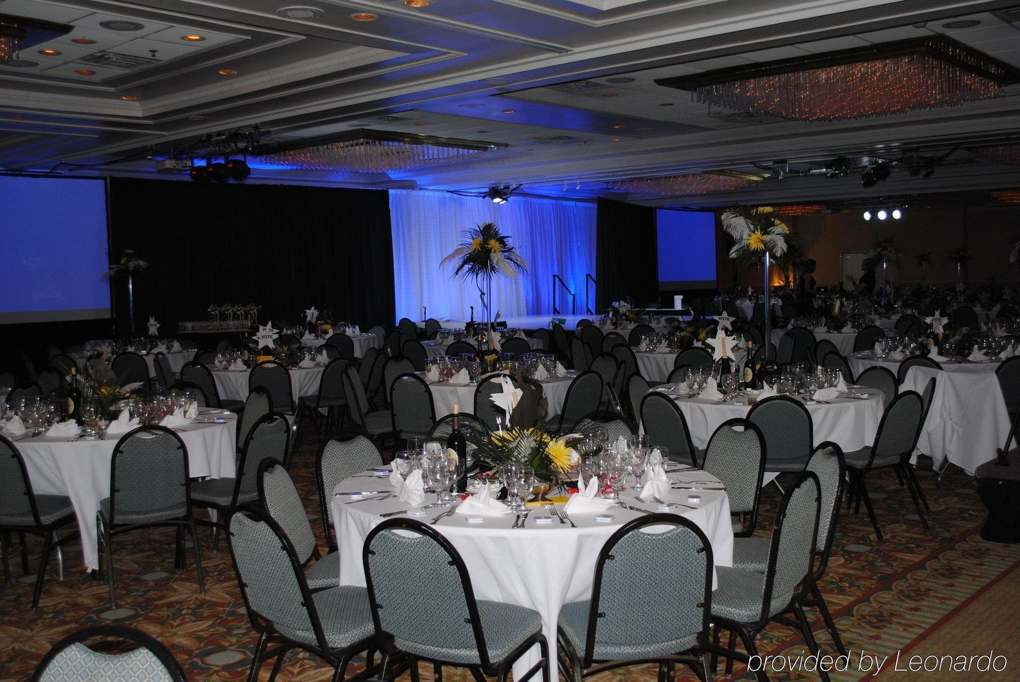 Doubletree By Hilton Fayetteville Extérieur photo