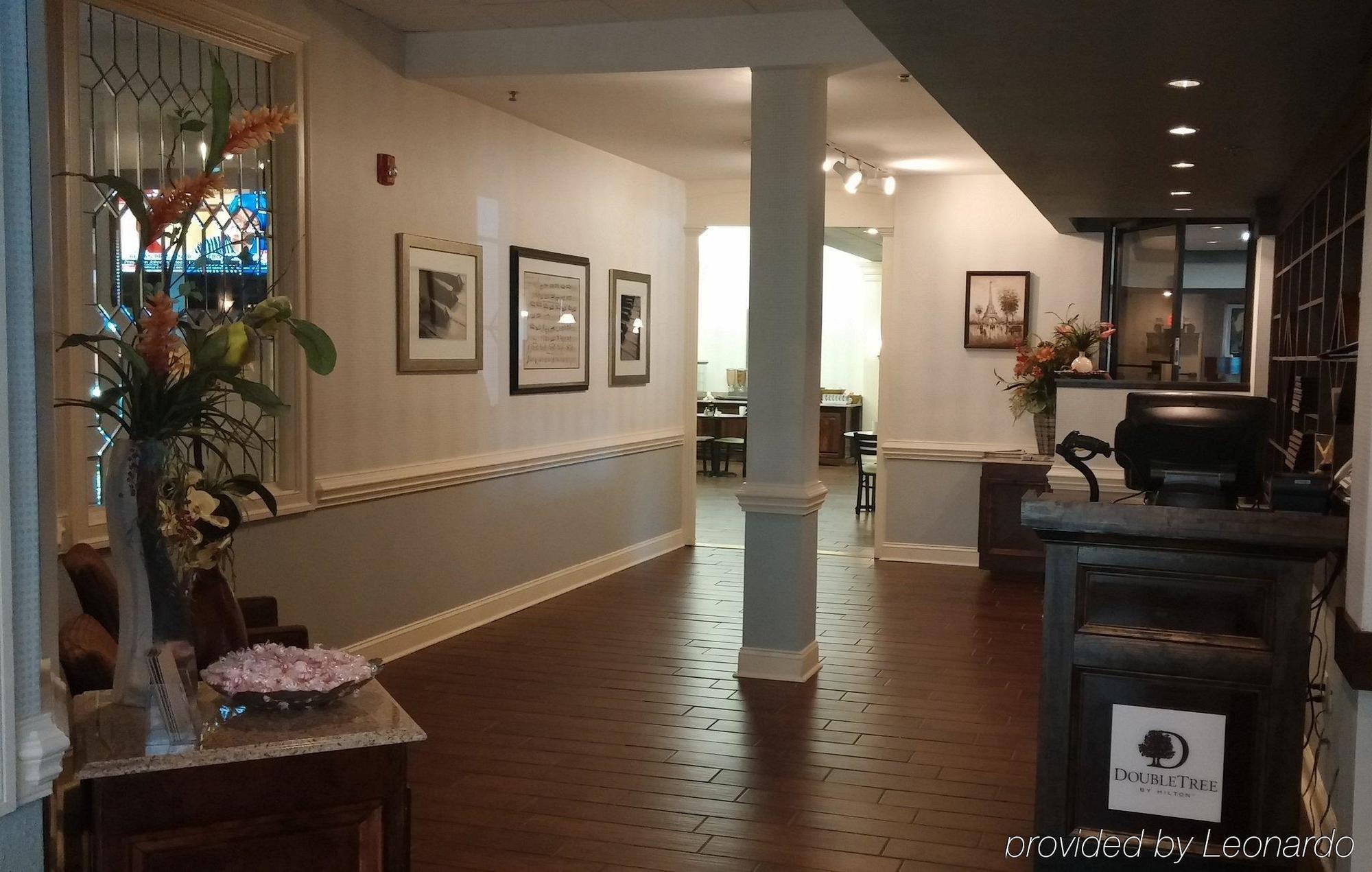 Doubletree By Hilton Fayetteville Extérieur photo