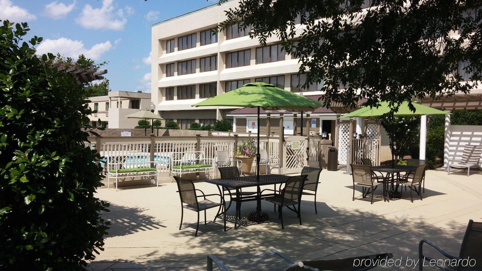 Doubletree By Hilton Fayetteville Extérieur photo