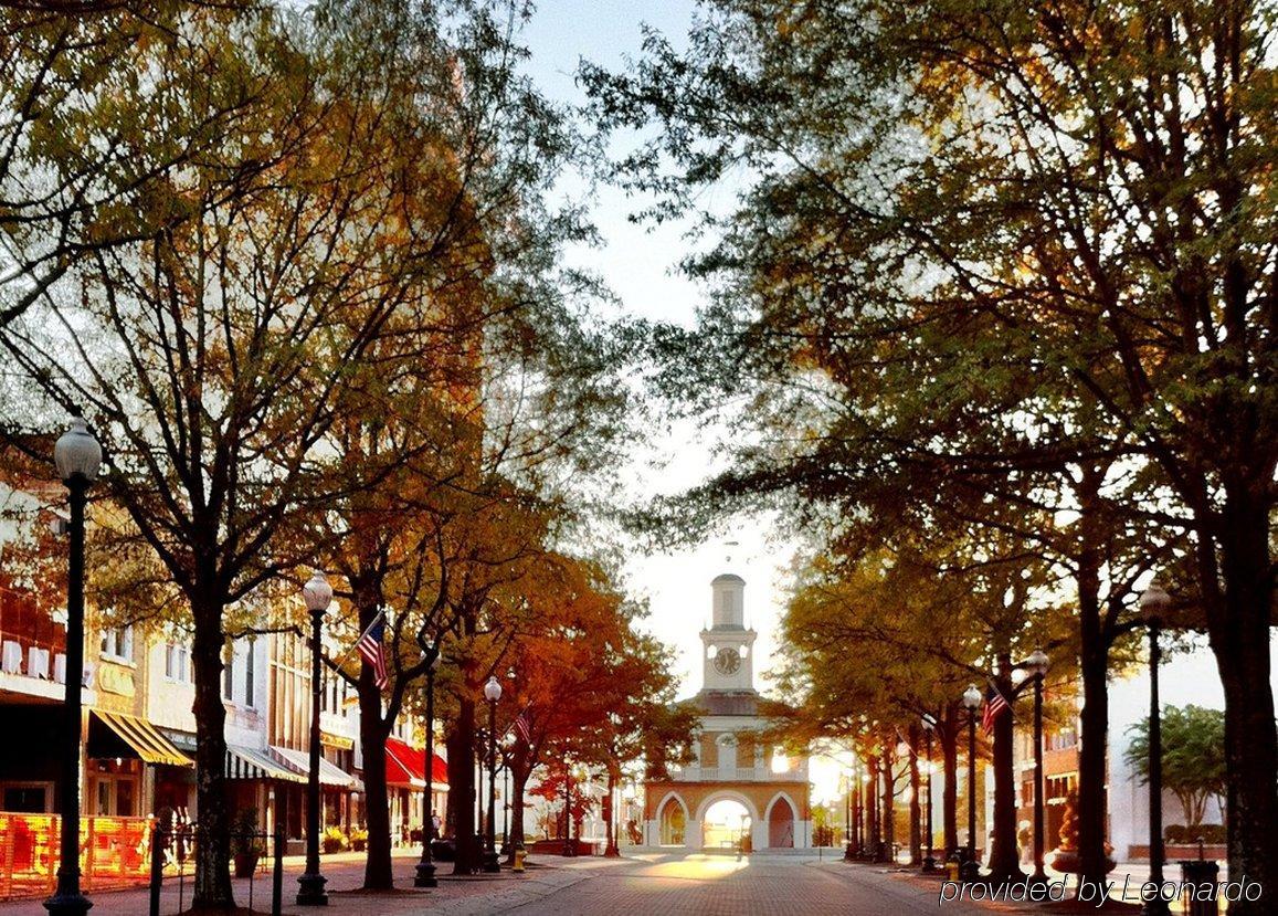 Doubletree By Hilton Fayetteville Extérieur photo