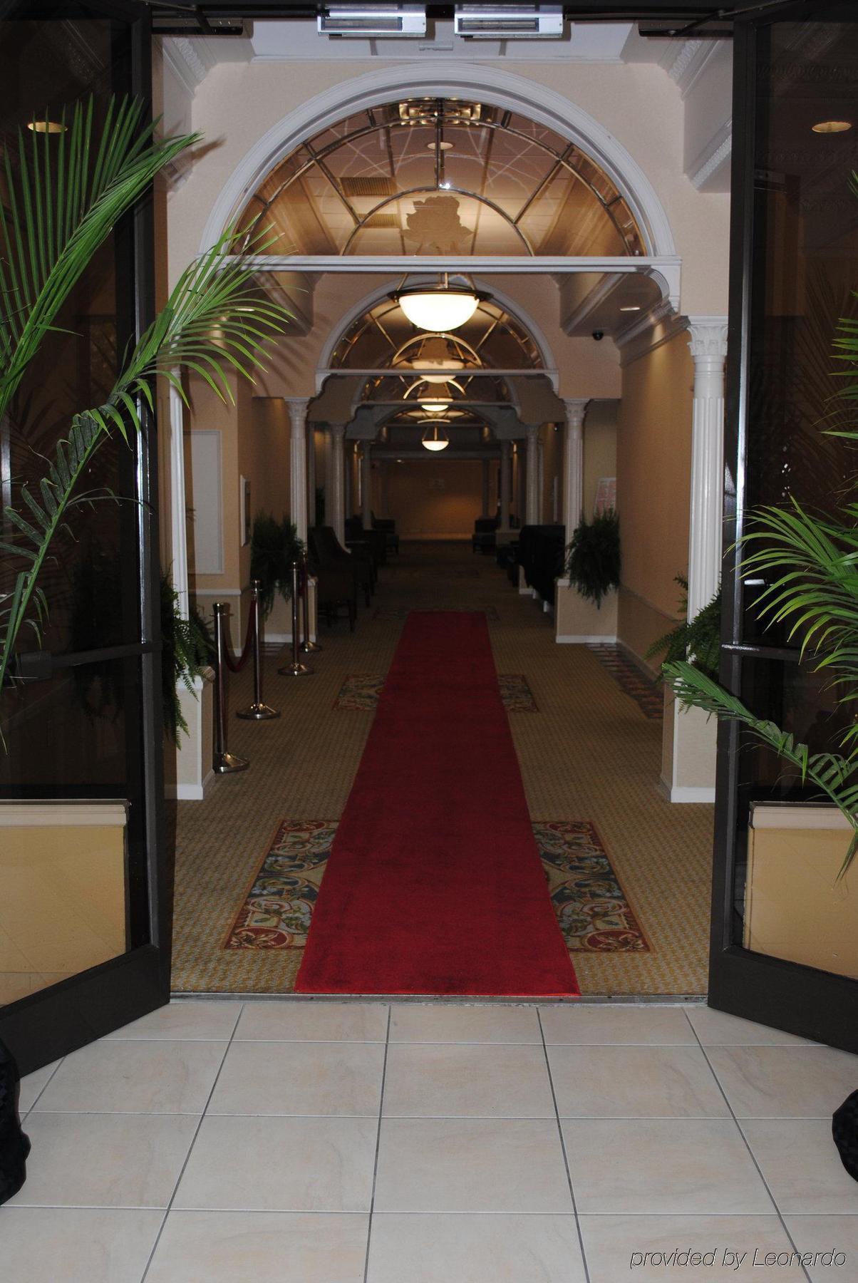 Doubletree By Hilton Fayetteville Extérieur photo