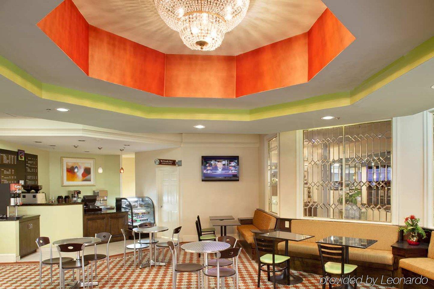 Doubletree By Hilton Fayetteville Extérieur photo