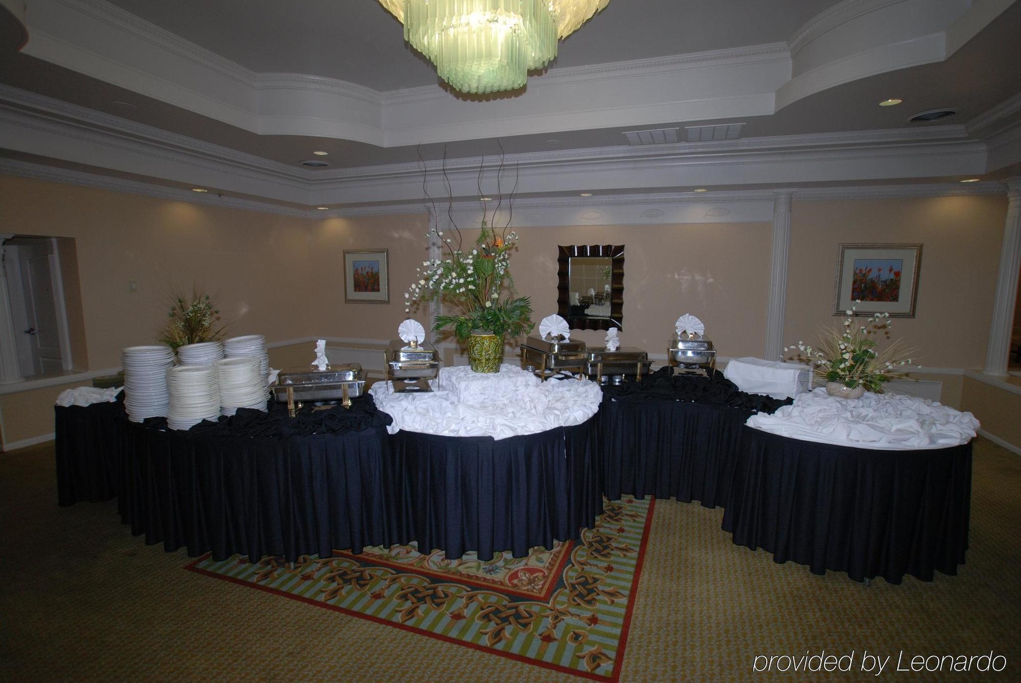 Doubletree By Hilton Fayetteville Extérieur photo