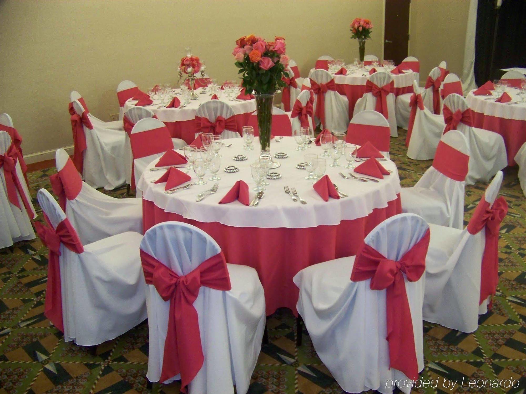 Doubletree By Hilton Fayetteville Extérieur photo